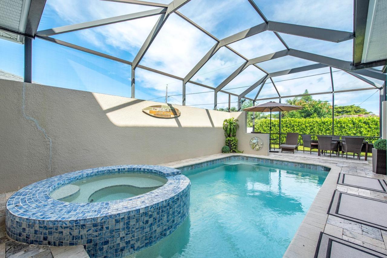 Vacation Home With Pool. 4 Bedrooms. Sleeps 10 Naples Exterior photo