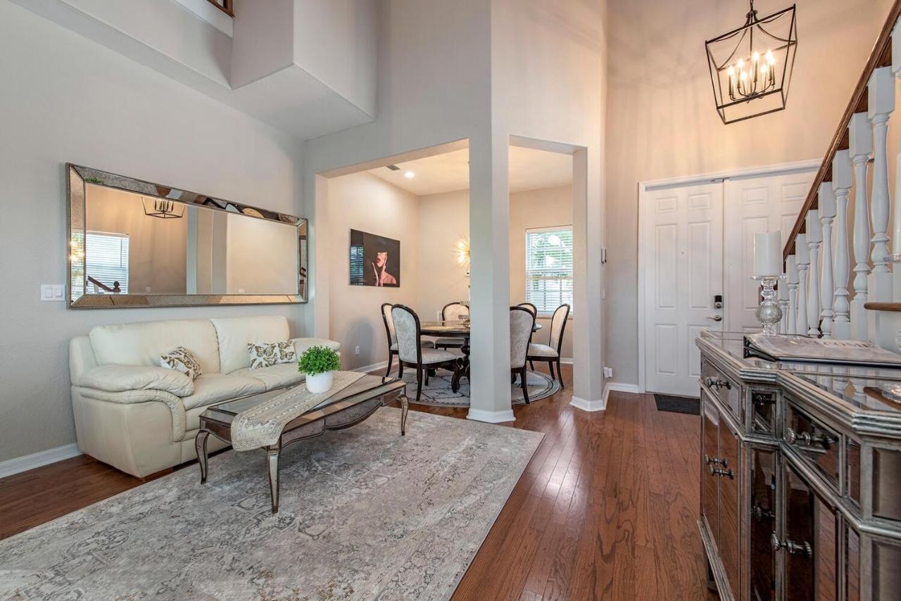 Vacation Home With Pool. 4 Bedrooms. Sleeps 10 Naples Exterior photo